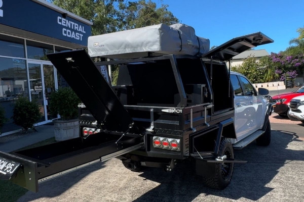 2023 Toyota HiLux GUN126R SR5 Cab Chassis Image 3