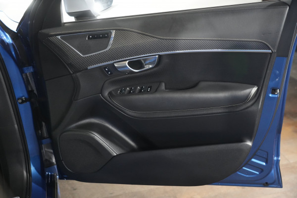 2019 Volvo XC90 L Series D5 R-Design SUV image 32