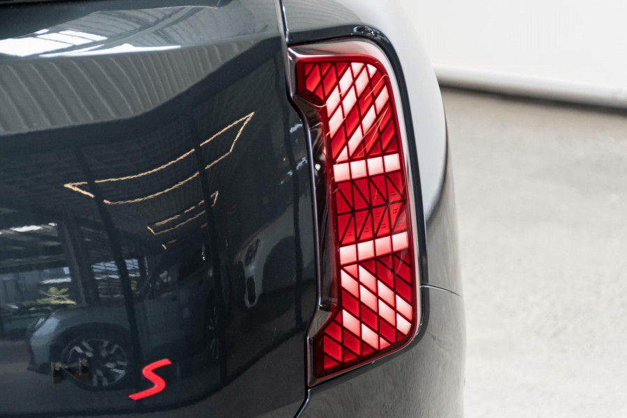 2025 [THIS VEHICLE IS SOLD]