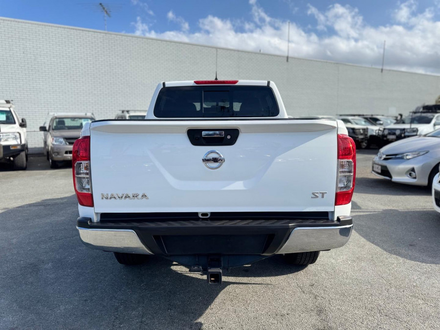 2018 Nissan Navara D23 Series 3 ST Dual Cab Pickup Image 9