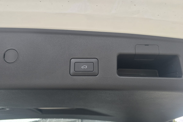 2026 Jaecoo J5  Summit SUV Image 8