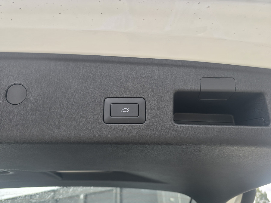 2026 Jaecoo J5  Summit SUV Image 8