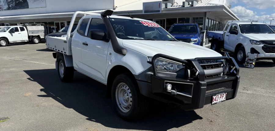 2022 Isuzu D-MAX RG SX Cab Chassis Image 3
