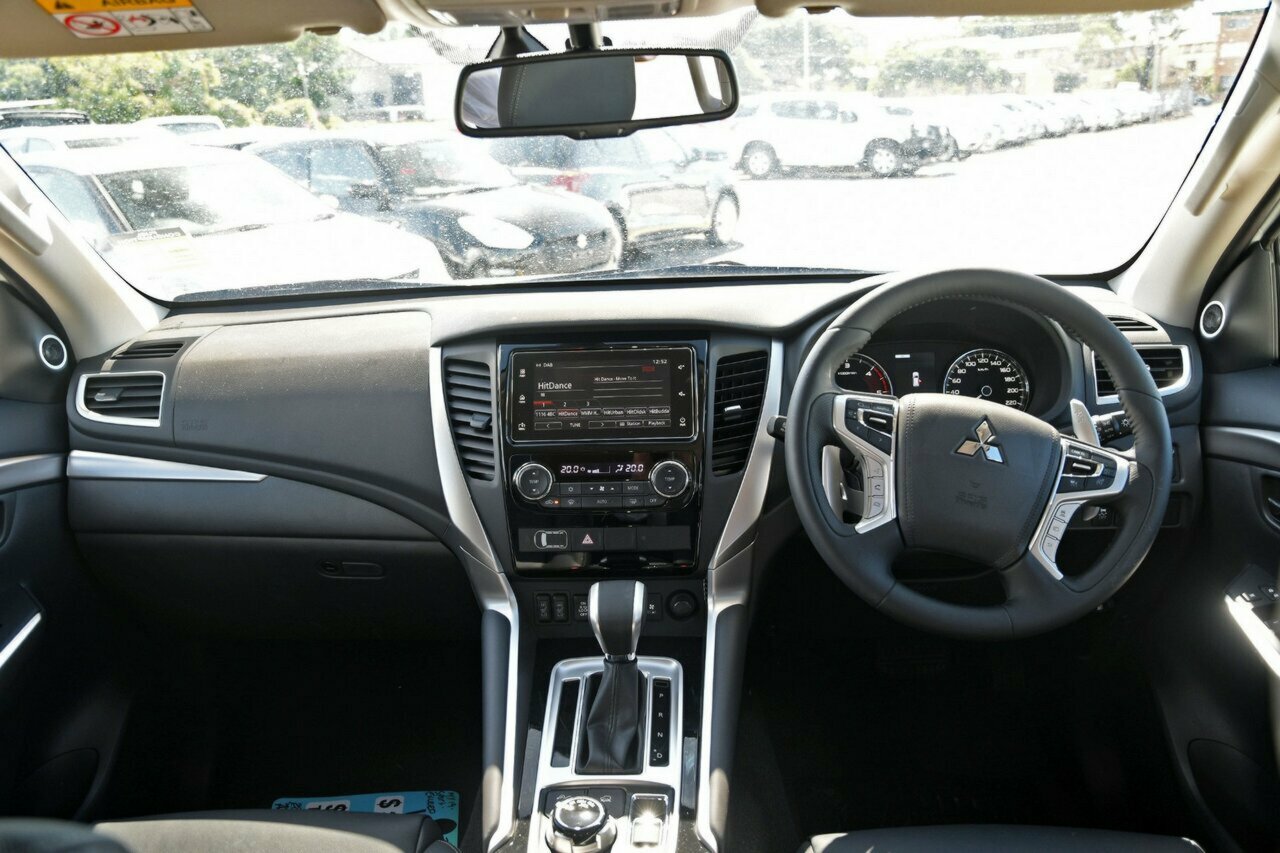 2019 Mitsubishi Pajero Sport QE Exceed SUV Image 7