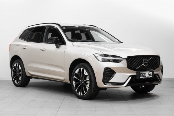 2026 Volvo XC60 UZ B5 Ultra Dark 2.0P, Mild Hybrid SUV Image 1