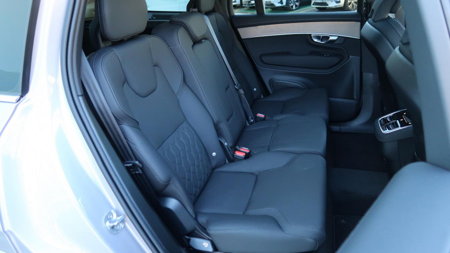 2025 MY26 Volvo XC90 L Series Plus B5 Bright SUV Image 16