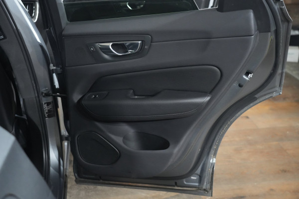 2020 Volvo XC60 UZ D4 Inscription SUV image 35