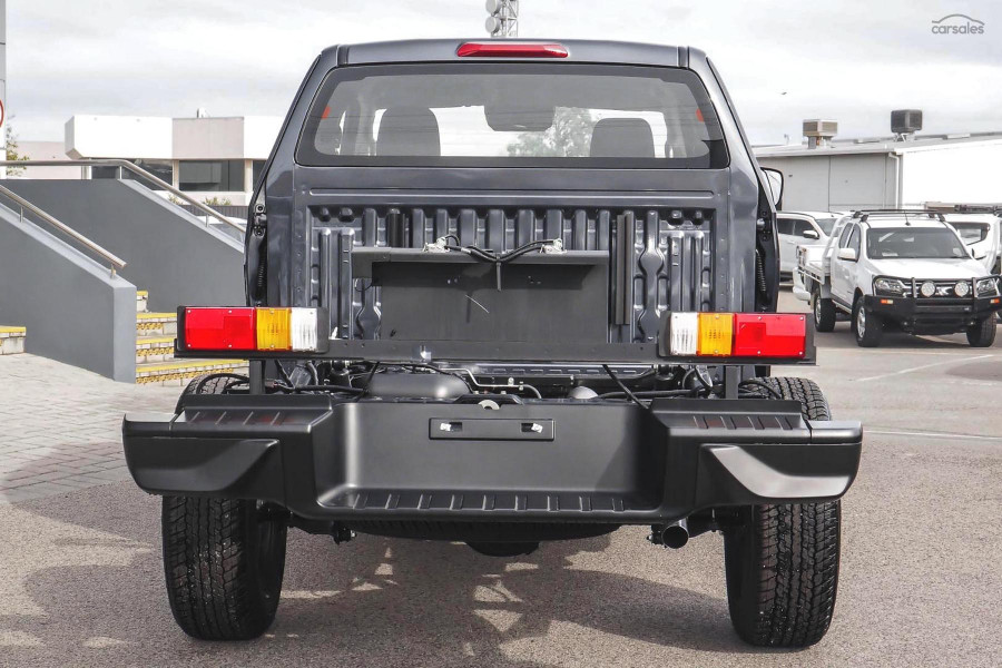 2026 MY25.5 Isuzu D-MAX RG SX Cab Chassis Image 7