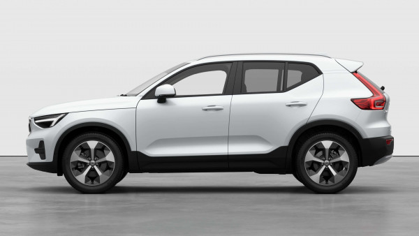 2026 Volvo XC40 XZ Plus B4 SUV image 2