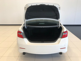 2017 Toyota Aurion GSV50R AT-X Sedan