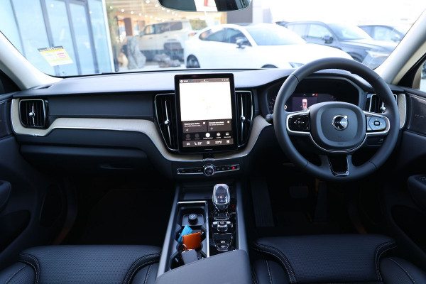2026 Volvo XC60 UZ Ultra B5 Dark SUV Image 28