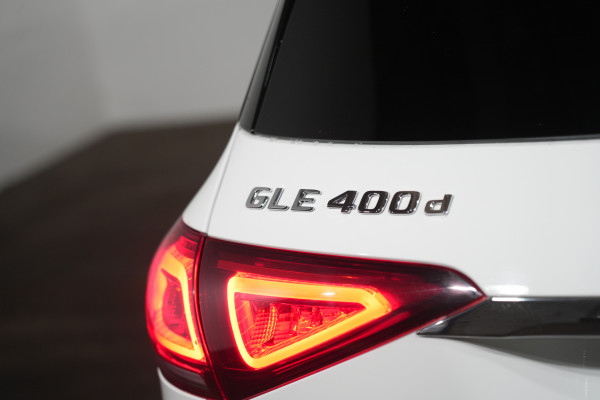 2021 Mercedes-Benz GLE-Class GLE400 d SUV image 9