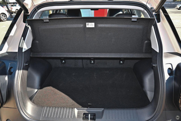 2026 AION AION UT No Series Luxury Hatch Image 2