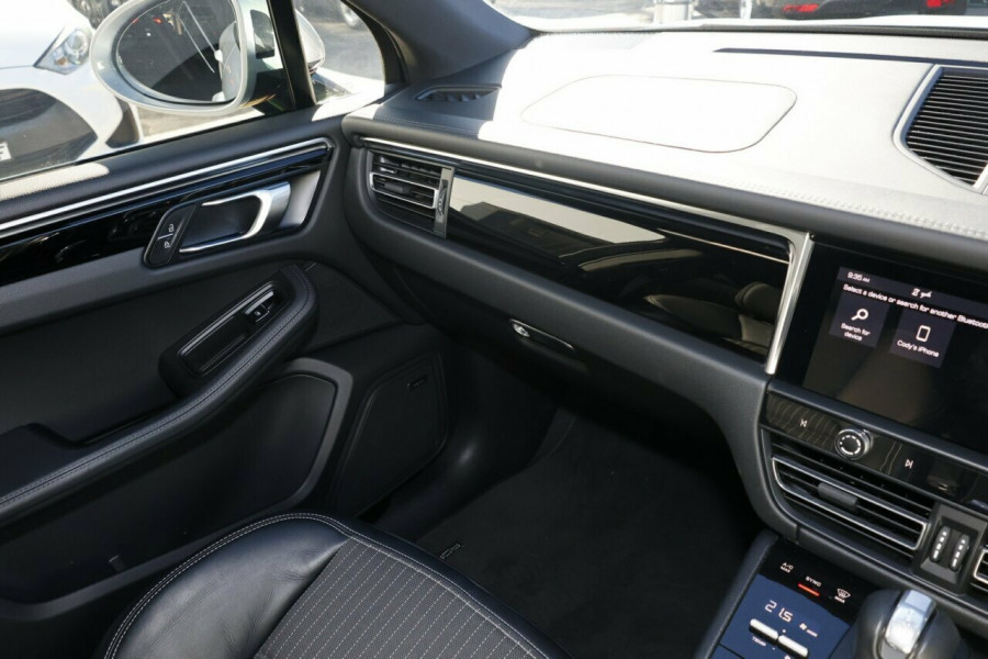 2022 MY23 Porsche Macan 95B T SUV Image 10
