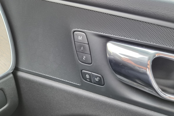 2018 Volvo XC60 UZ D4 Inscription SUV Image 24