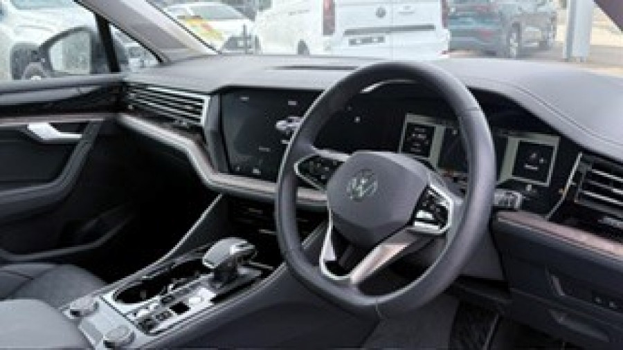 2024 Volkswagen Touareg RC 210TDI Elegance SUV Image 10
