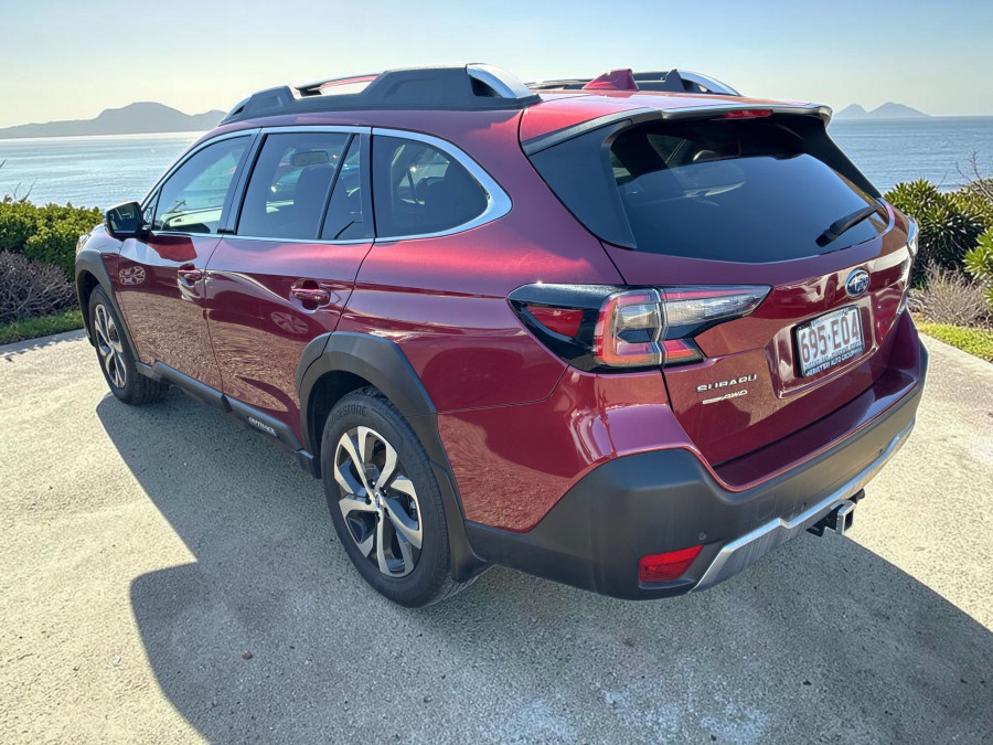 2022 Subaru Outback 6GEN AWD Touring SUV Image 6