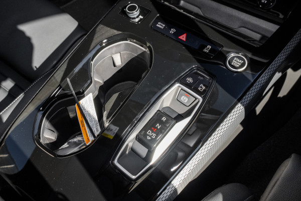 2025 Audi A5 B10 TFSI 200kW S line Sedan image 17