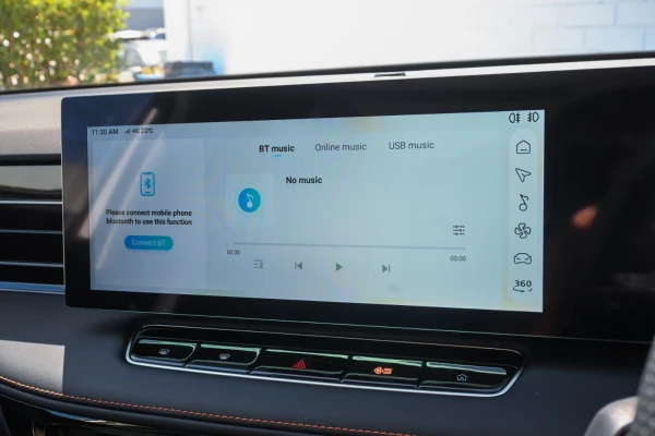 2025 MG HS AS33 Essence Hybrid SUV Image 14