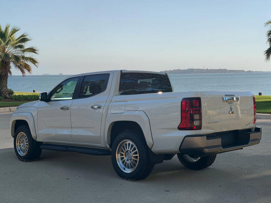 2025 Mitsubishi Triton MV GLS Ute Image 5