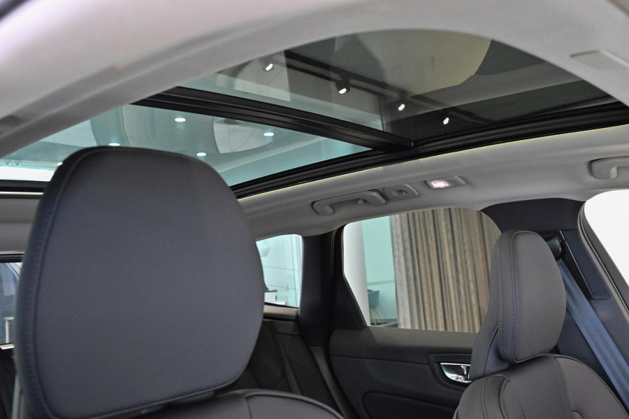 2026 Volvo XC60 UZ Plus B5 Bright SUV Image 11