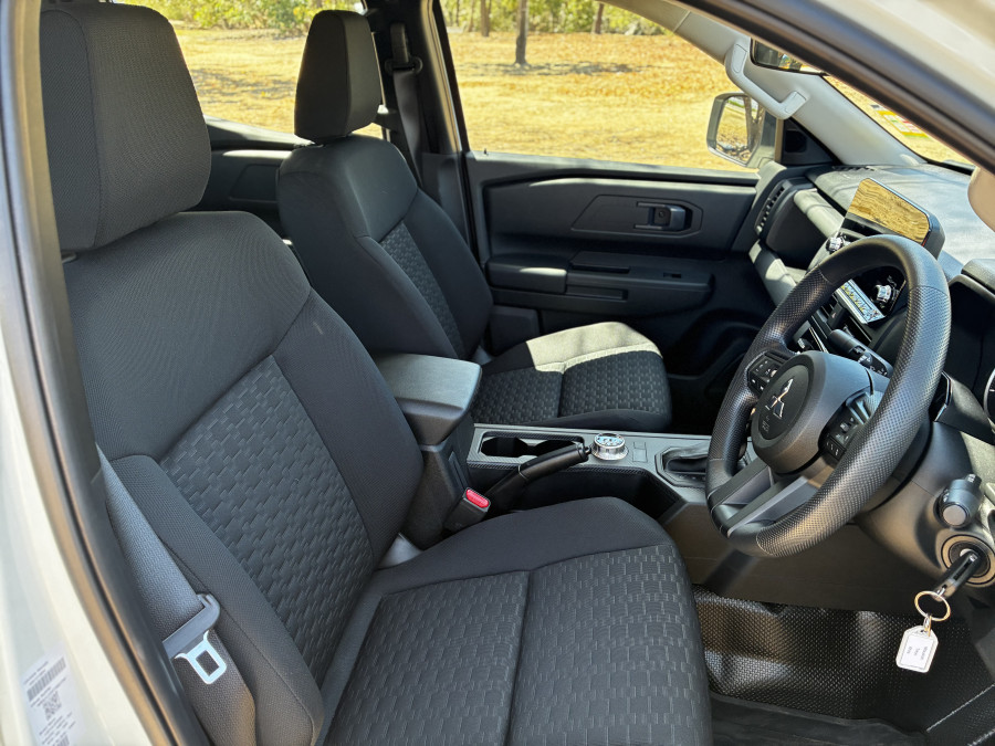 2026 Mitsubishi Triton MV GLX Ute Image 13