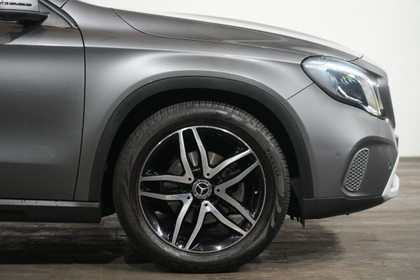 2018 Mercedes-Benz GLA-Class 180 SUV Image 5