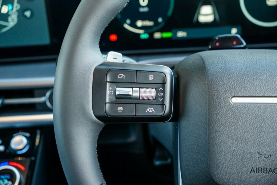 2025 Hyundai Santa Fe MX5.V1 Hybrid SUV Image 12