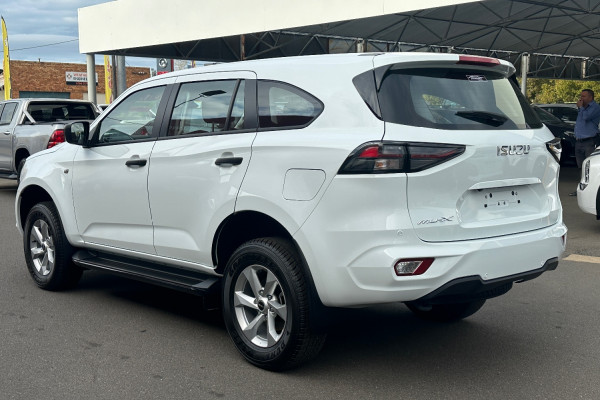 2023 MY24 Isuzu MU-X RJ LS-M SUV Image 5