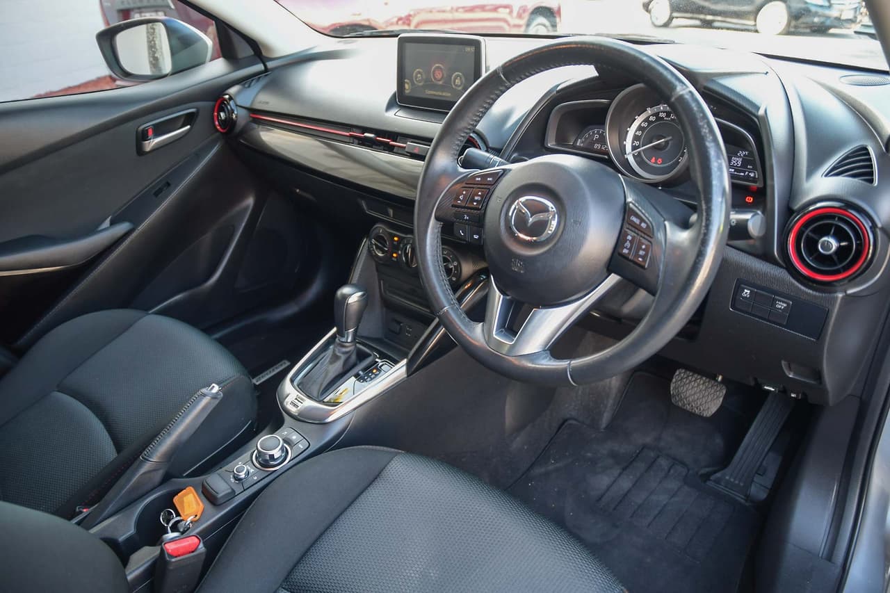 2016 Mazda 2 DL Series Maxx Sedan Image 10