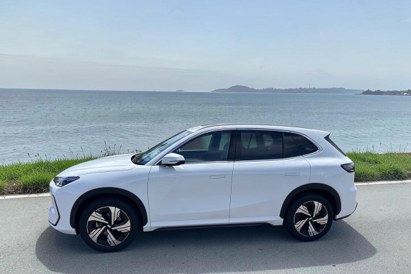 2026 Geely EX5 E245 Inspire Extended Range SUV Image 2