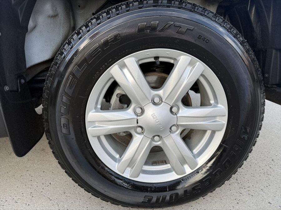 2015 Isuzu MU-X LS-T SUV Image 17