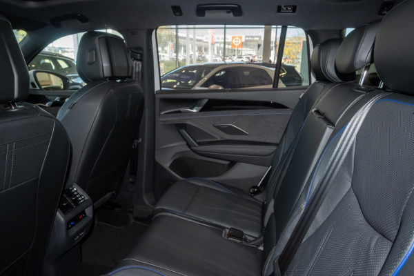 2025 MY26 Volkswagen Tayron R4 195TSI R-Line SUV Image 9