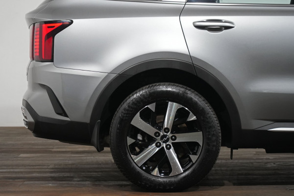 2022 Kia Sorento Sport SUV Image 6