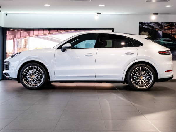 2022 MY23 Porsche Cayenne S Platinum Edition Coupe image 9