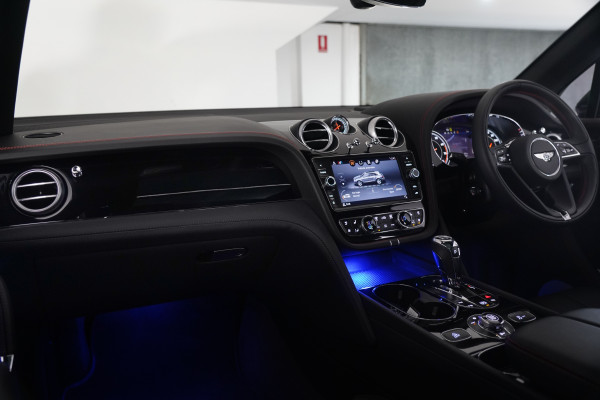 2018 Bentley Bentayga W12 Seven Seat SUV Image 27