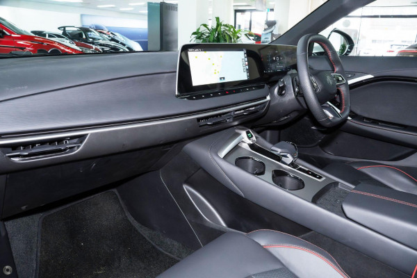 2025 MG MG7  Essence Sedan Image 7