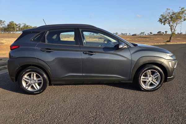 2017 MY18 Hyundai KONA OS Active SUV Image 2