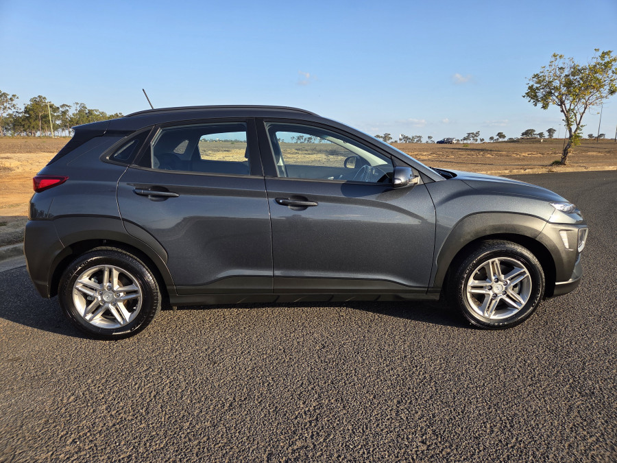 2017 MY18 Hyundai KONA OS Active SUV Image 2