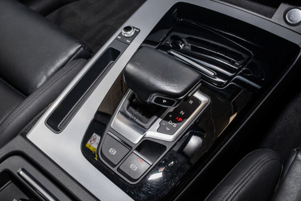 2022 Audi Q5 FY 40 TDI S Line SUV image 17