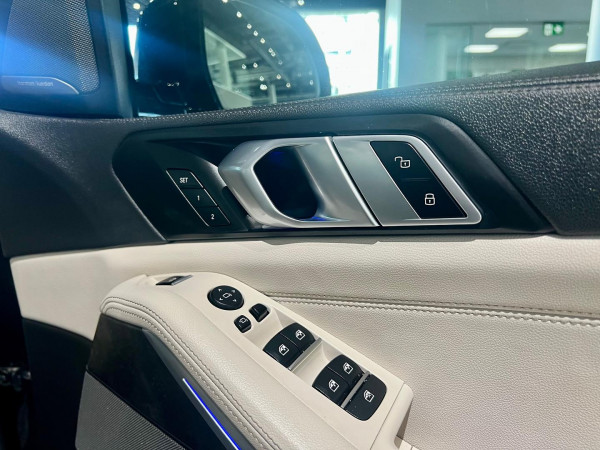 2022 BMW X5 G05 xDrive40i M Sport SUV image 8