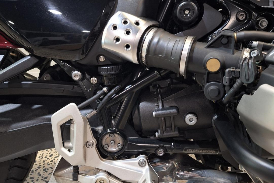 2024 BMW R 12 HL R 12