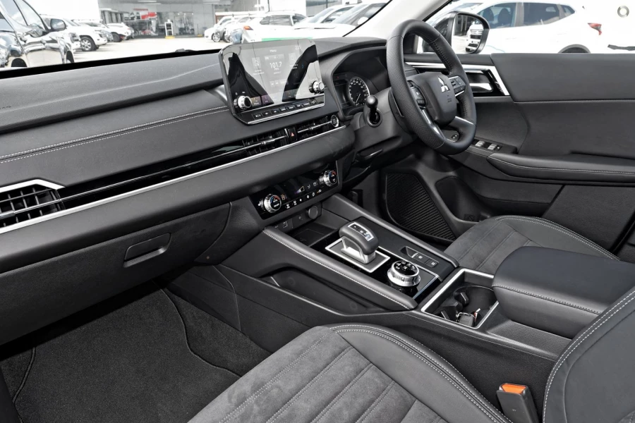 2025 MY24 Mitsubishi Outlander ZM Aspire SUV Image 7