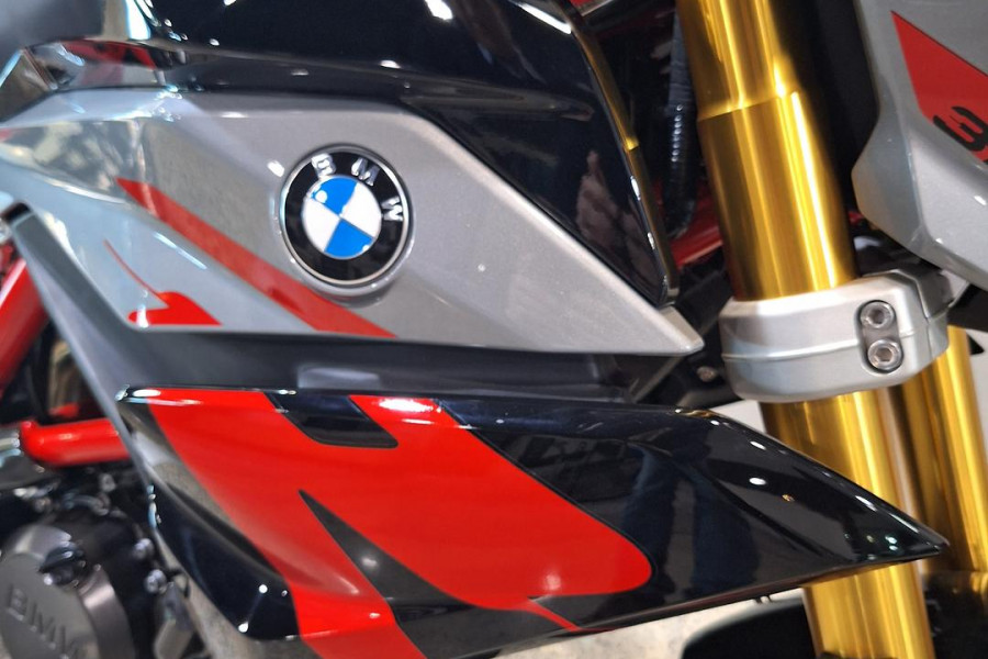 2026 BMW G 310 R G 310