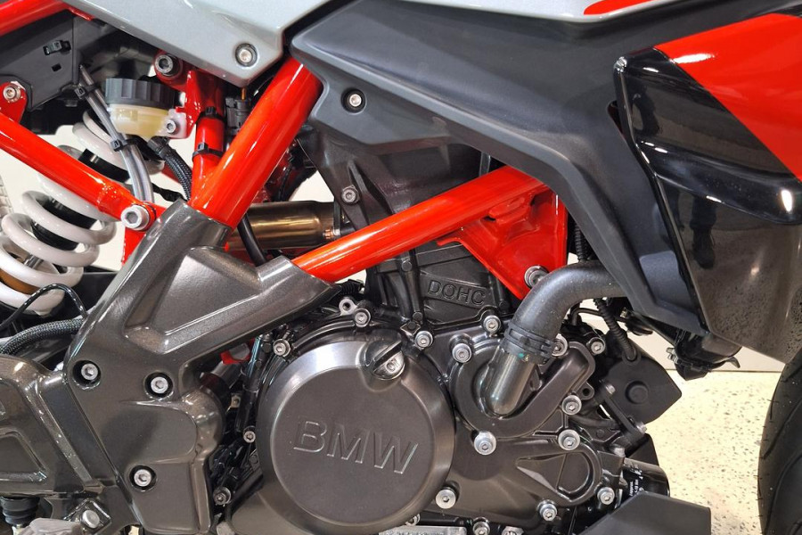 2026 BMW G 310 R G 310