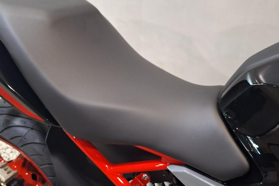 2026 BMW G 310 R G 310