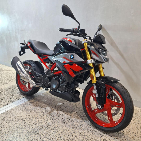 2026 BMW G 310 R G 310 image 2