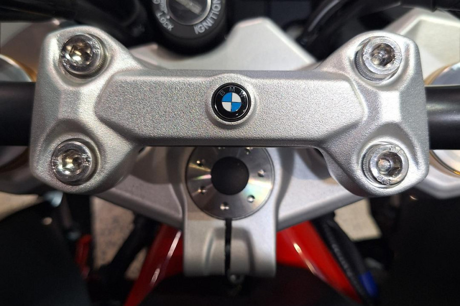2026 BMW G 310 R G 310