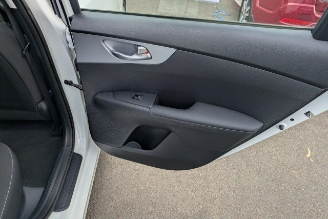 2021 MY22 Kia Cerato BD Sport Hatch Image 9