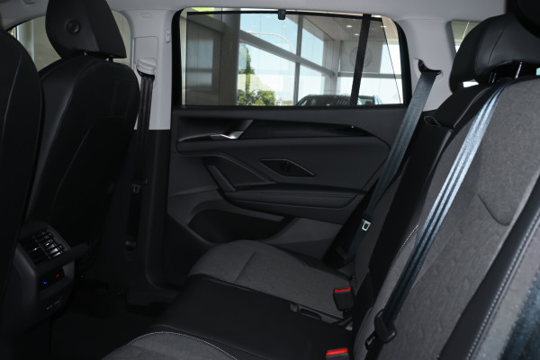 2025 Volkswagen Tayron R4 150TSI Life SUV Image 9